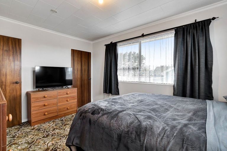 Photo of property in 14 Tayler Street, Eltham, 4322