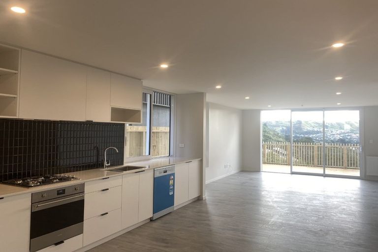 Photo of property in 5/6 Bushland Grove, Paparangi, Wellington, 6037