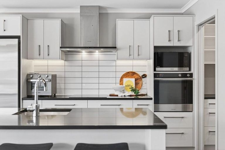 Photo of property in 3 Redwood Lane, Martinborough, 5711