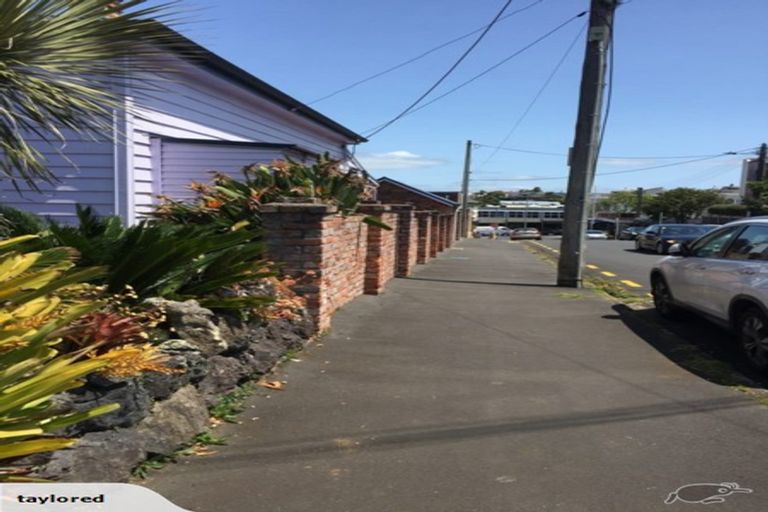 Photo of property in 21 Buchanan Street, Devonport, Auckland, 0624