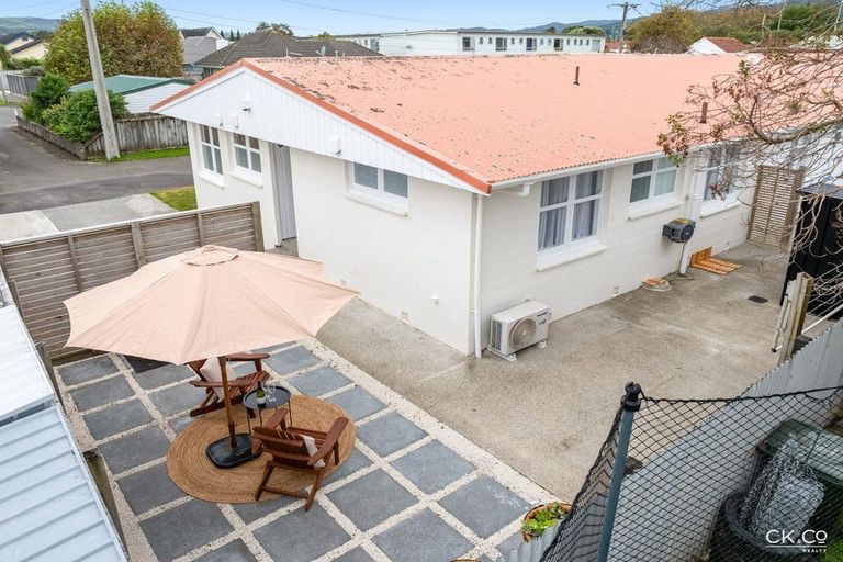 Photo of property in 1a Saulbrey Grove, Woburn, Lower Hutt, 5010