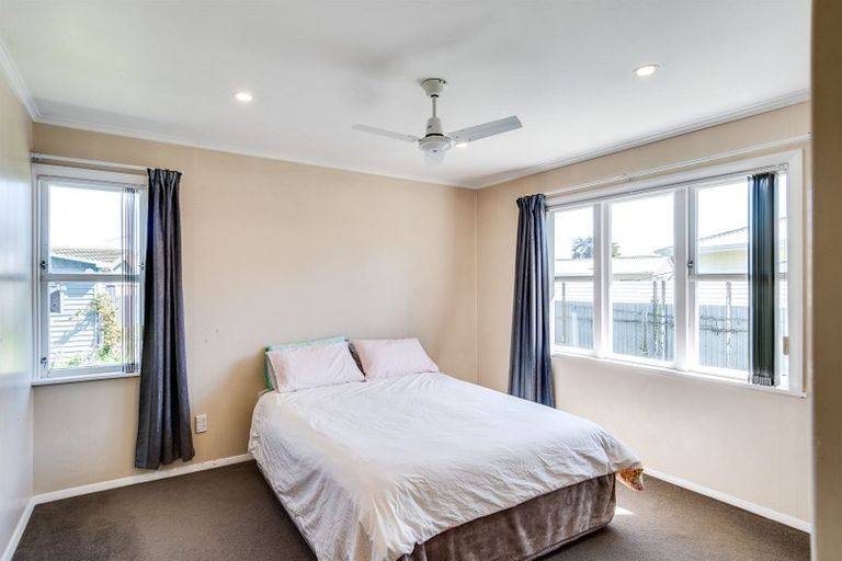 Photo of property in 14 Bill Hercock Street, Pirimai, Napier, 4112