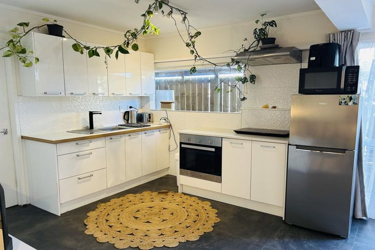 Photo of property in 8 Simkin Avenue, Saint Johns, Auckland, 1072