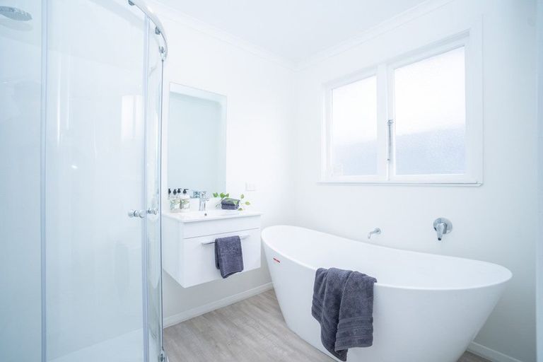 Photo of property in 6 Esk Street, Roslyn, Palmerston North, 4414