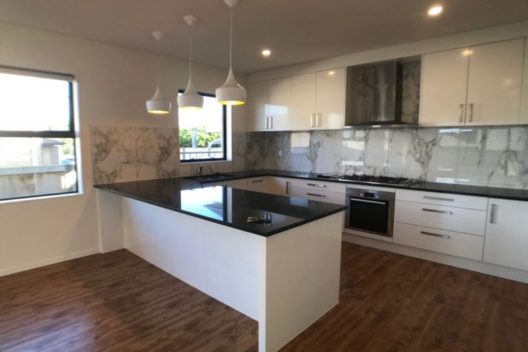 Photo of property in 79 Deep Creek Road, Waiake, Auckland, 0630