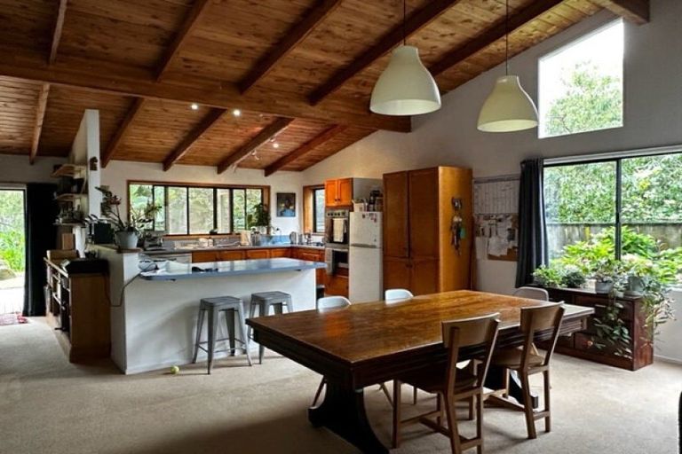 Photo of property in 48 Lysnar Street, Okitu, Gisborne, 4010