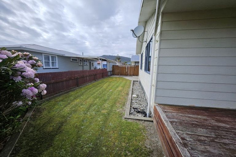 Photo of property in 11 Blake Street, Blaketown, Greymouth, 7805