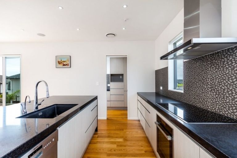 Photo of property in 62 Manuel Road, Silverdale, 0932