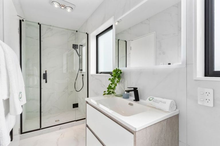 Photo of property in 44b Blakeborough Drive, Forrest Hill, Auckland, 0620