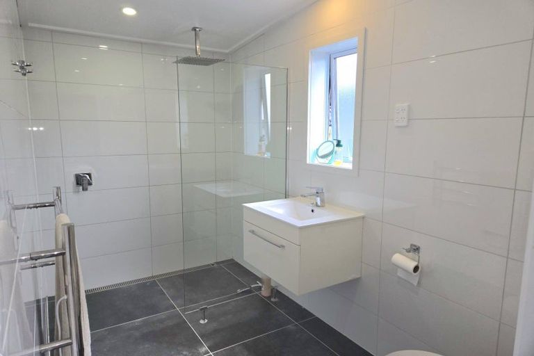 Photo of property in 6 Adderley Street, Westport, 7825