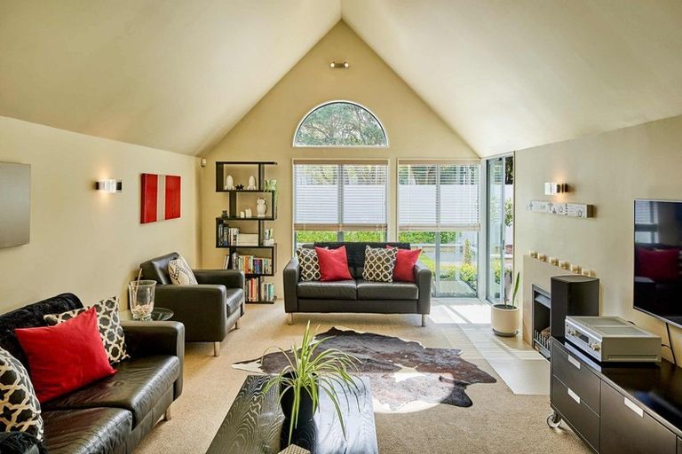 Photo of property in 1 Manuka Avenue, Woburn, Lower Hutt, 5010