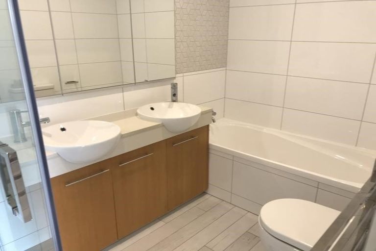 Photo of property in 304/252 Centreway Road, Orewa, 0931