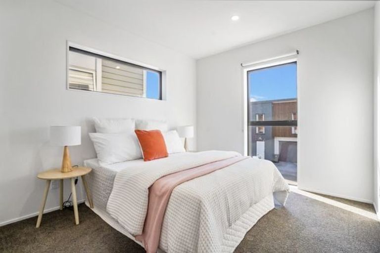 Photo of property in 27 Lili Chen Way, Mangere Bridge, Auckland, 2022