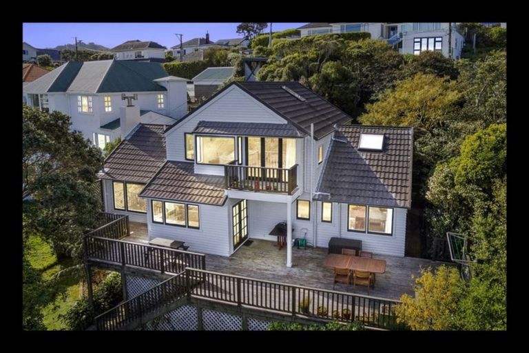 Photo of property in 4 Clive Road, Khandallah, Wellington, 6035