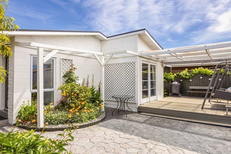 Photo of property in 2/18 Packe Street, Edgeware, Christchurch, 8013