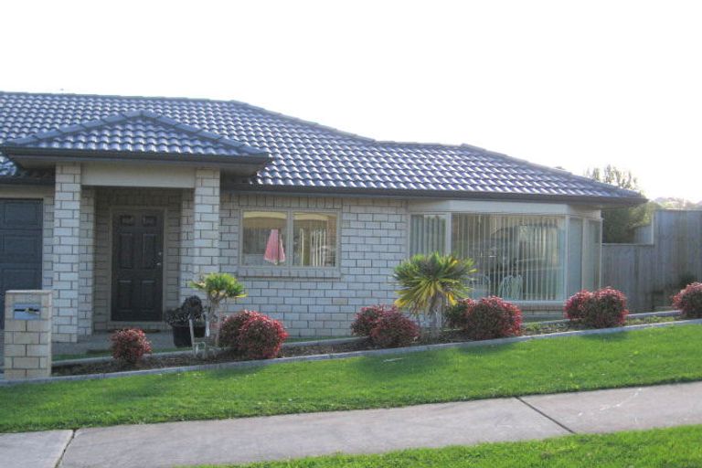 Photo of property in 15 Meridian Court, Oteha, Auckland, 0632