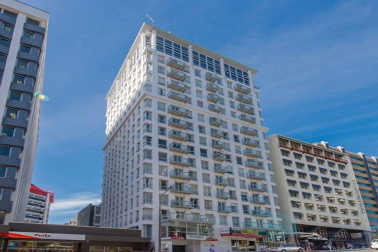 Photo of property in Terrace Heights Apartments, 4f/163 The Terrace, Wellington Central, Wellington, 6011