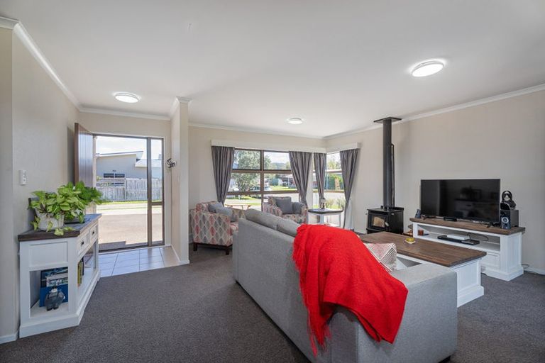 Photo of property in 48 Carina Way, Whitianga, 3510