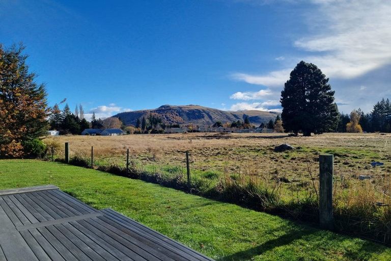 Photo of property in 4 Dwyer Place, Lake Tekapo, 7999