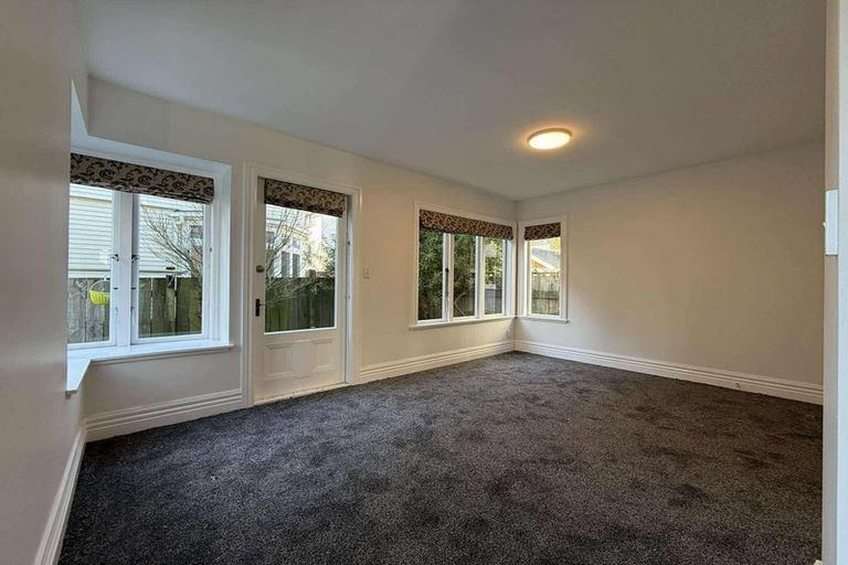 Photo of property in 12c Hobson Street, Thorndon, Wellington, 6011