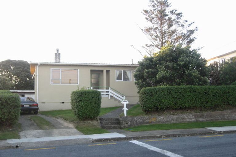 Photo of property in 43 Jillett Street, Titahi Bay, Porirua, 5022