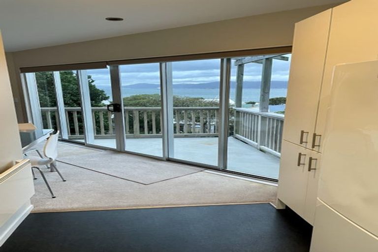 Photo of property in 15 Pinelands Avenue, Seatoun, Wellington, 6022