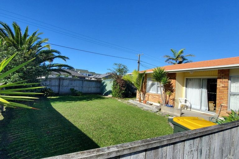 Photo of property in 1/34 Walton Street, Red Beach, 0932