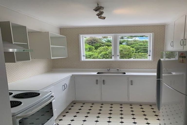 Photo of property in 105a Awarua Street, Ngaio, Wellington, 6035