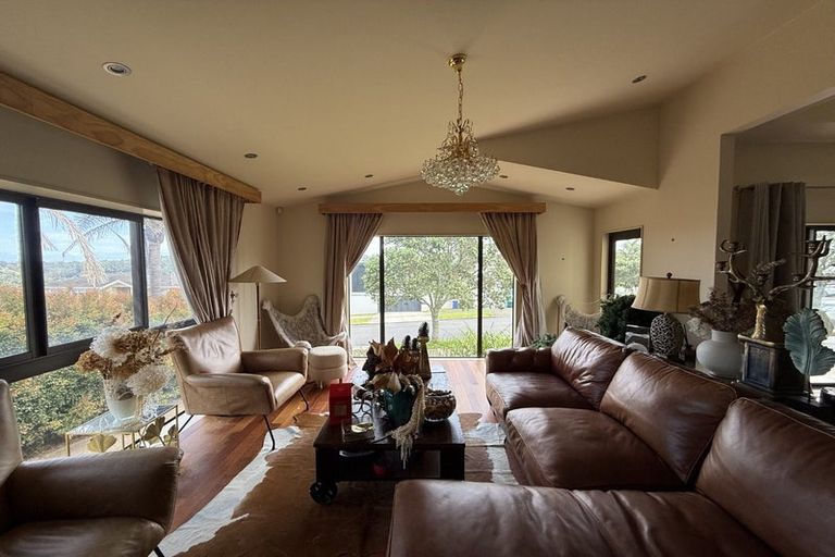 Photo of property in 71 Kittiwake Drive, Schnapper Rock, Auckland, 0632