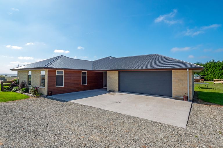 Photo of property in 437 Rolling Ridges Road, Levels Valley, Timaru, 7975
