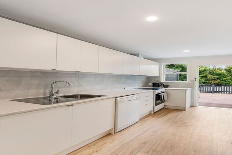 Photo of property in 6/134 Edmonton Road, Te Atatu South, Auckland, 0610