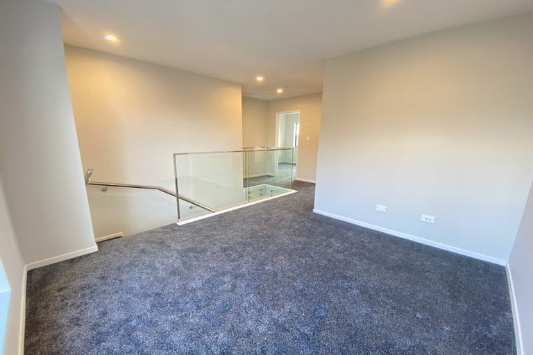Photo of property in 3e Westall Road, New Lynn, Auckland, 0600