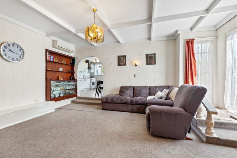 Photo of property in 95 Weraroa Road, Levin, 5510