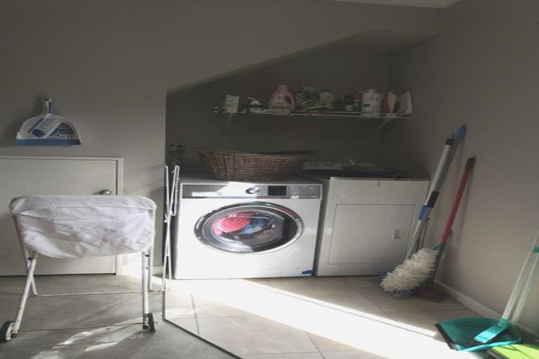 Photo of property in 19 Bluewater Place, Paraparaumu, 5032