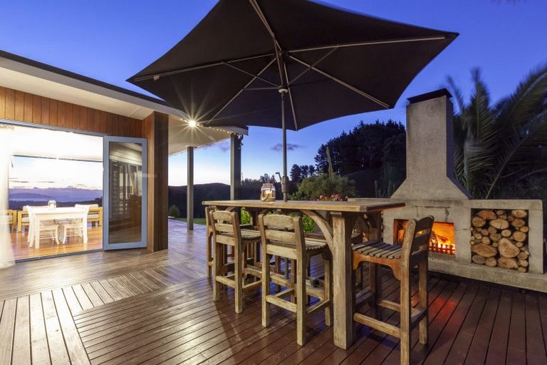 Photo of property in 105 Waterfall Road, Paraparaumu, 5032