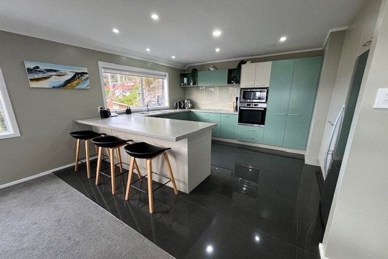 Photo of property in 49b The Esplanade, Eastern Beach, Auckland, 2012