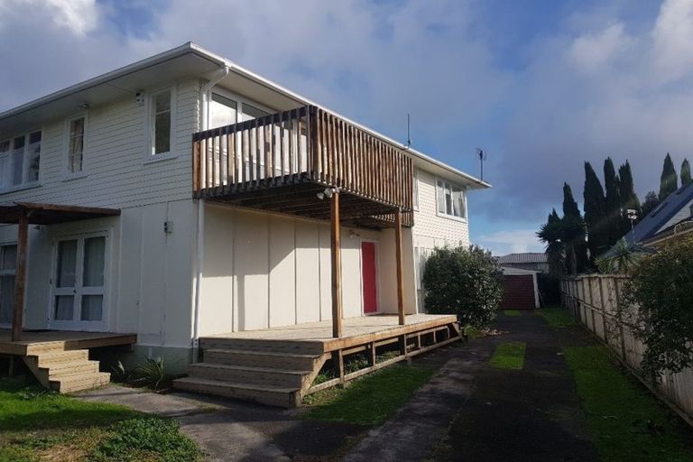 Photo of property in 42 Durham Street, Te Atatu Peninsula, Auckland, 0610