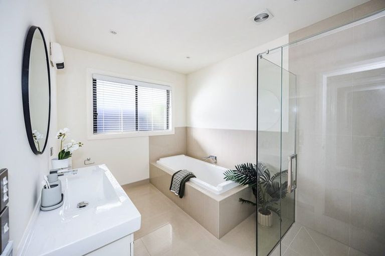 Photo of property in 2 Mcmullan Place, Oamaru North, Oamaru, 9400