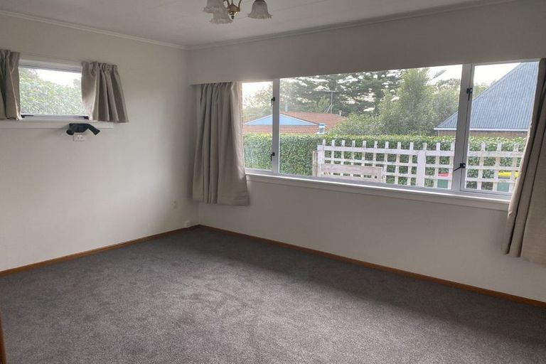 Photo of property in 75d Govett Avenue, Frankleigh Park, New Plymouth, 4310