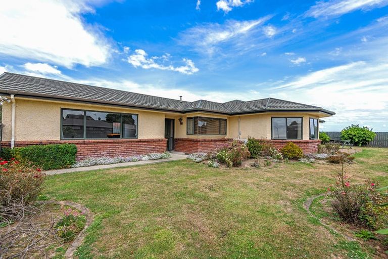 Photo of property in 100 Amberley Avenue, Highbury, Palmerston North, 4412
