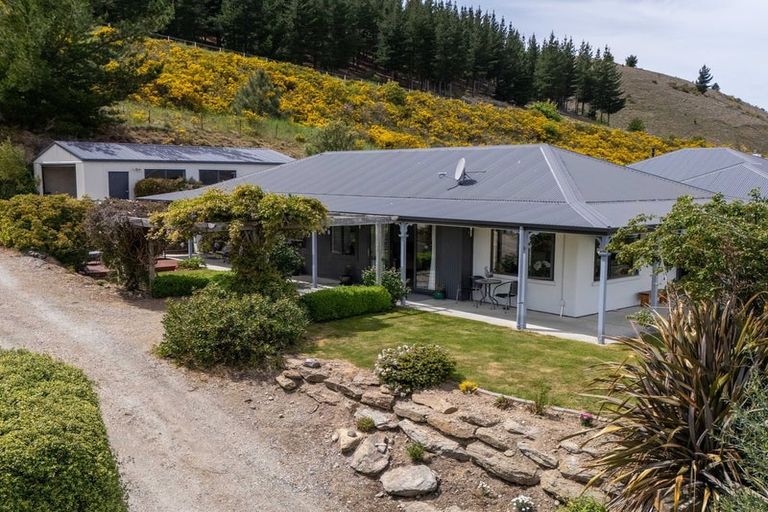 Photo of property in 56 Shields Street, Clyde, 9330