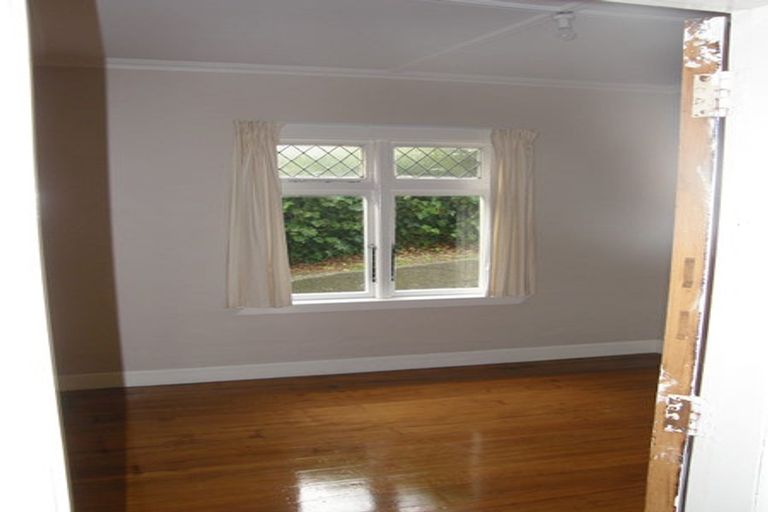 Photo of property in 24 Imperial Terrace, Melrose, Wellington, 6022
