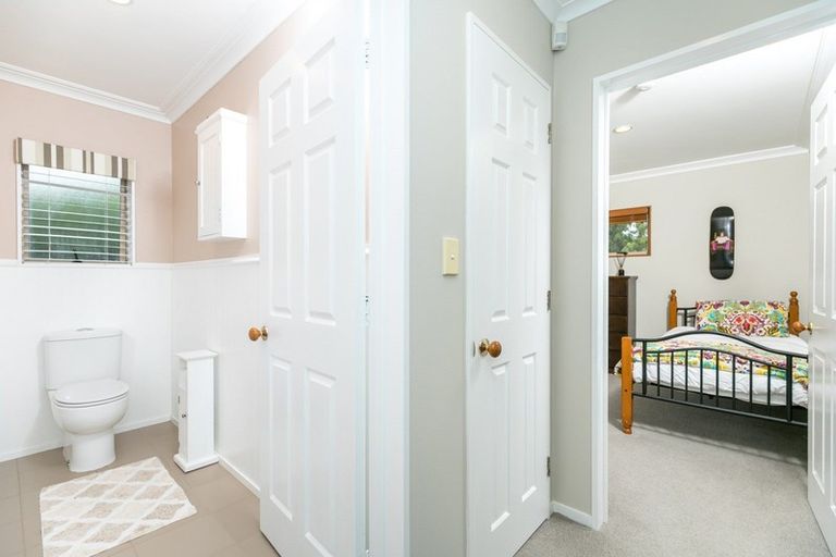 Photo of property in 17 Greenfield Drive, Western Heights, Hamilton, 3200