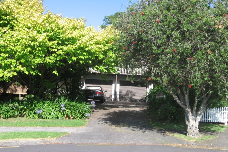 Photo of property in 7 Raupapa Street, Northcote, Auckland, 0627