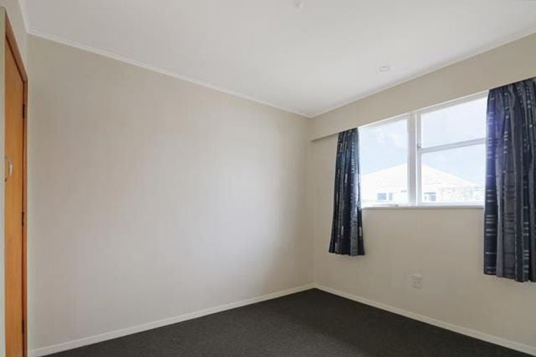 Photo of property in 51-55 Whites Line West, Woburn, Lower Hutt, 5010