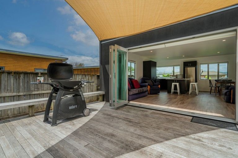 Photo of property in 35 Carina Way, Whitianga, 3510