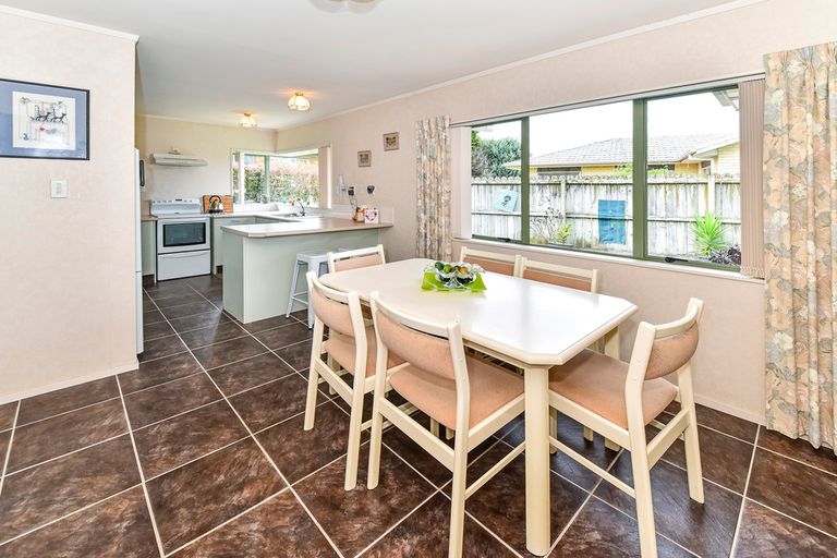 Photo of property in 21 Settlers Cove, Weymouth, Auckland, 2103