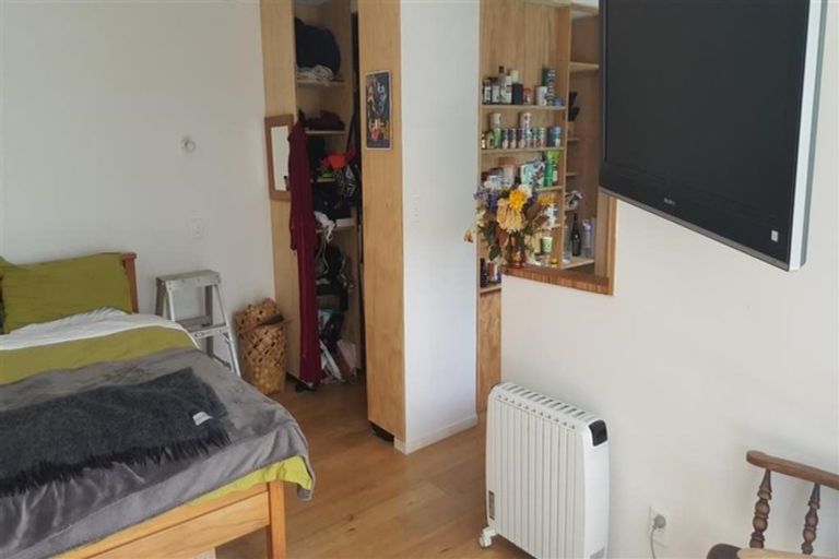 Photo of property in 12 Grosvenor Terrace, Thorndon, Wellington, 6011