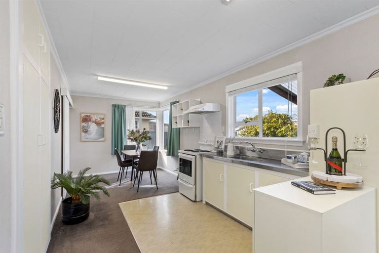 Photo of property in 16 Tauiwi Crescent, Hei Hei, Christchurch, 8042