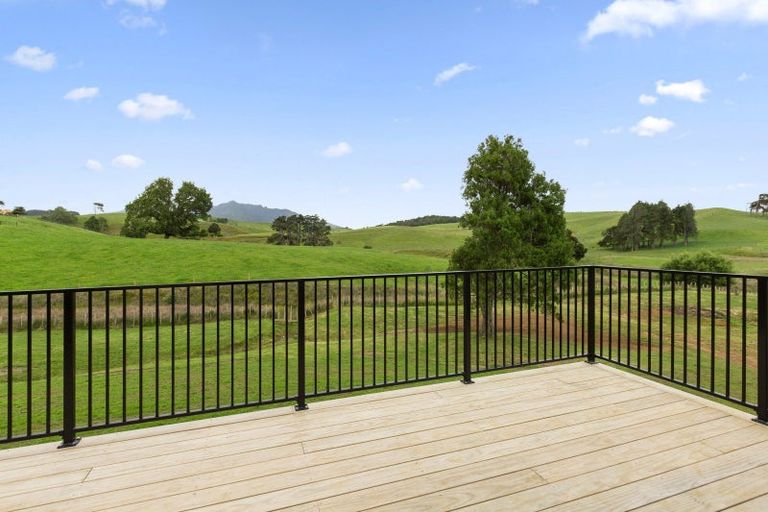 Photo of property in 64 Ruapuke Road, Raglan, 3296